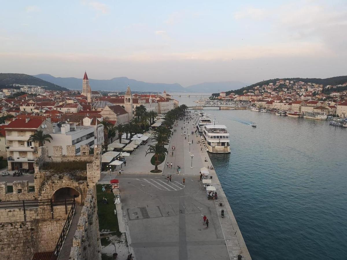 Apartment Half Of House To Rent - Family Zelenika Trogir