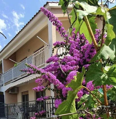 Half Of House To Rent - Family Zelenika