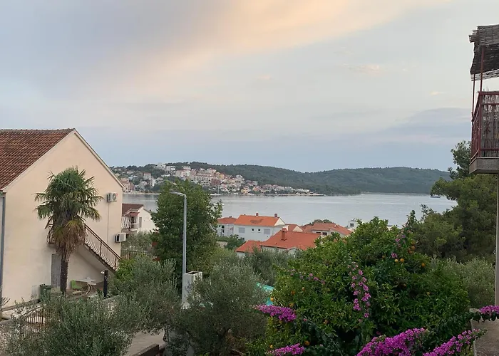 Half Of House To Rent - Family Zelenika