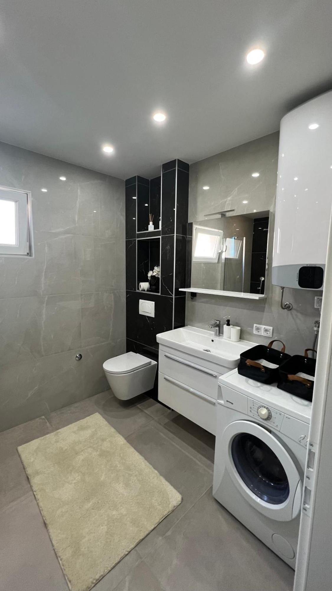 Apartment Half Of House To Rent - Family Zelenika Trogir